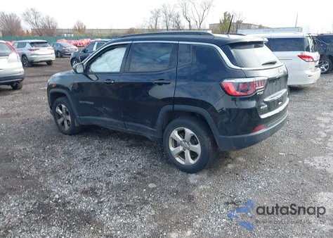 2018 Jeep Compass Latitude 4X4 из США, поврежденный, VIN 3C4NJDBB8JT315030
